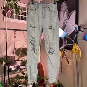 AMERICAN EAGLE Curvy Mom Jeans Light Wash Distressed 000 Short